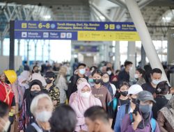 Arus Balik Idul Adha Meledak, Tiket KA Terjual 115 persen dari Kapasitas!